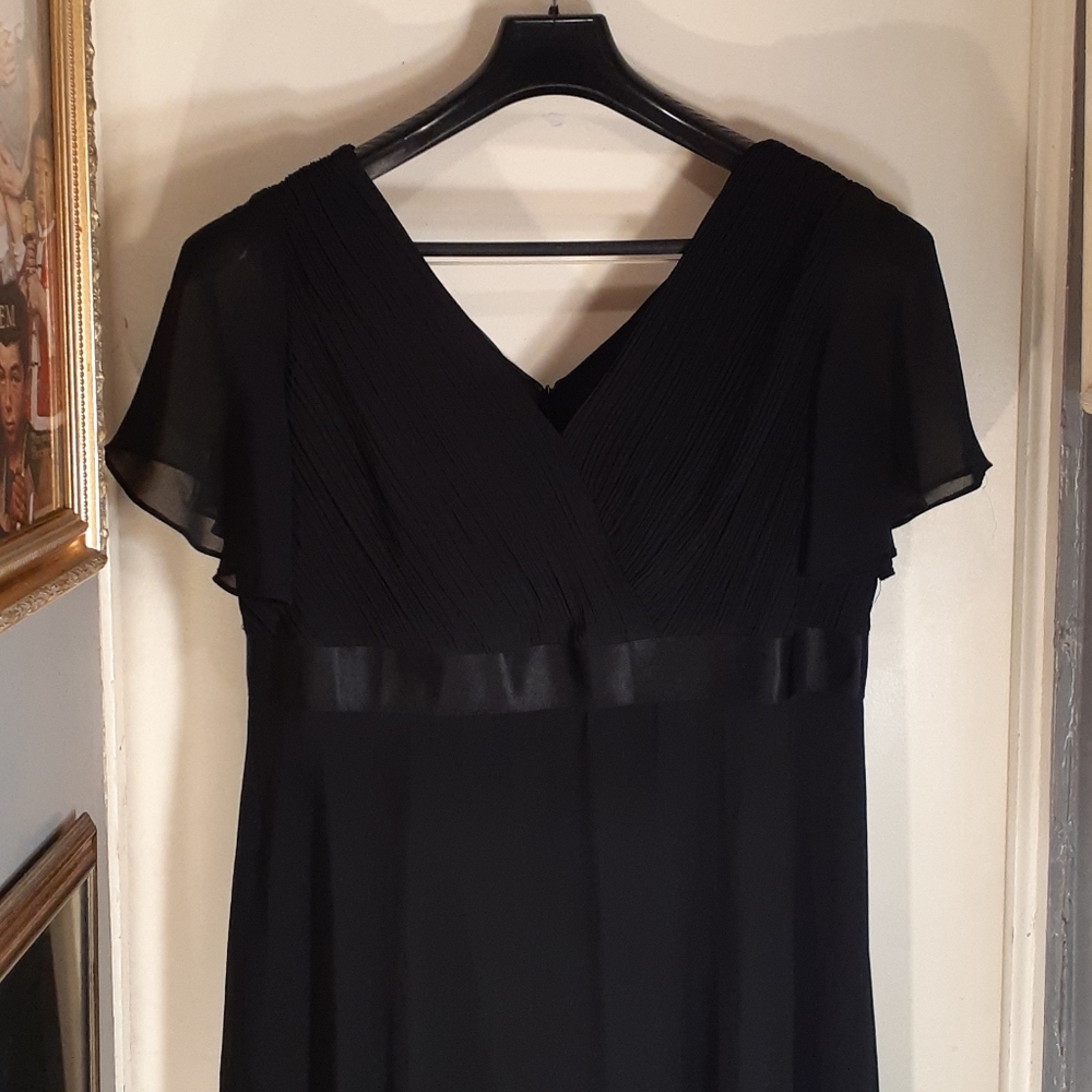 EVER ♡ PRETTY black maxi dress - Picture 2 of 10